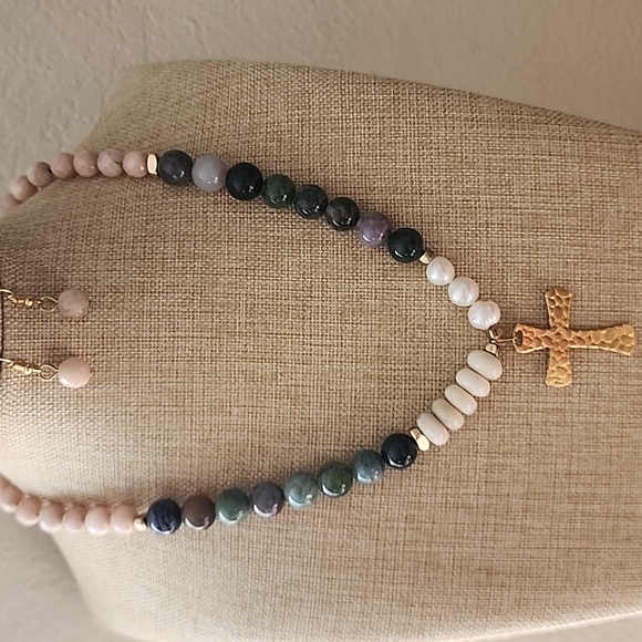 Elegant Multicolor Beaded Necklace and Earring Set - Picture 7 of 10